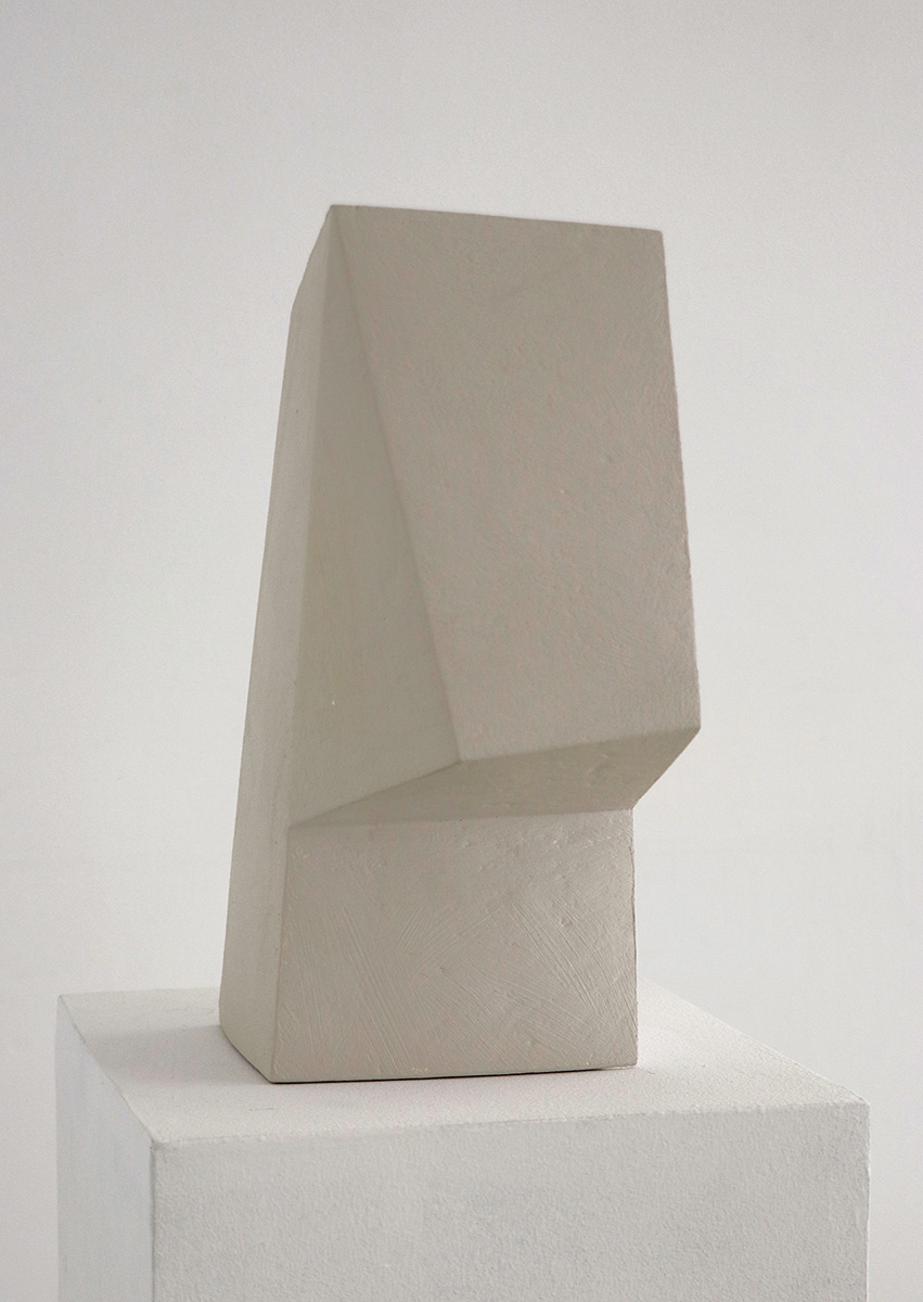 Kopf des Samurai, 200034,2 x 15 x 26,5 cmLimestone Kopf des Samurai, 200034,2 x 15 x 26,5 cmLimestone