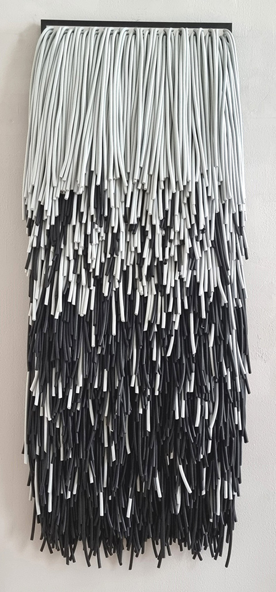 Cascade Méches, 2022115 x 46 x 10 cmAluminium, elastomere Rundschnüre ø 6 mm