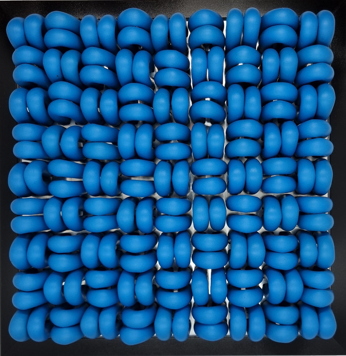 5 Farben (Blau), 202230 x 30 x 5,5 cmAluminium, elastomere Rundschnüre