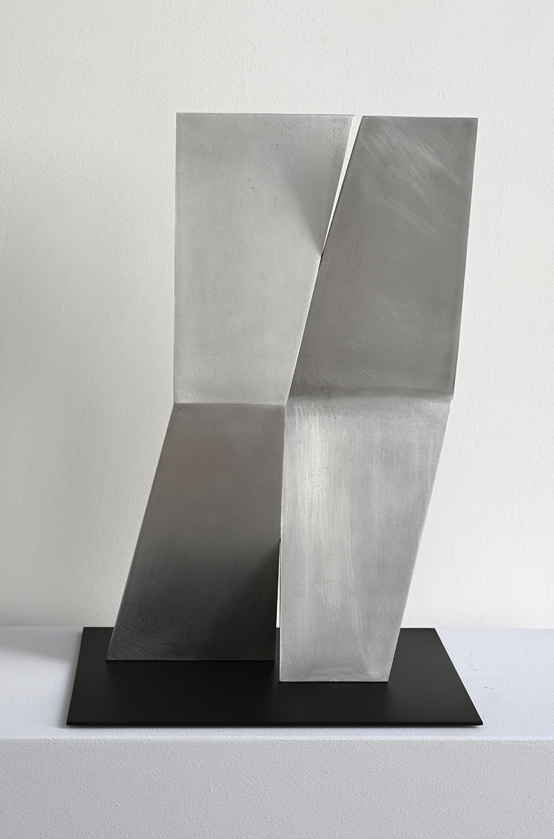 Square & Parallelogram: Four Units, 201248,6 x 34 x 26 cmaluminium