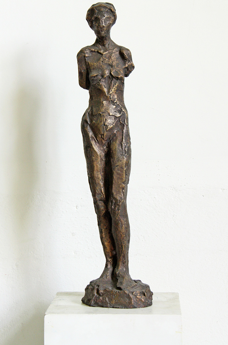 Weibliche Figur, 195858 x 16 x 18 cmBronze