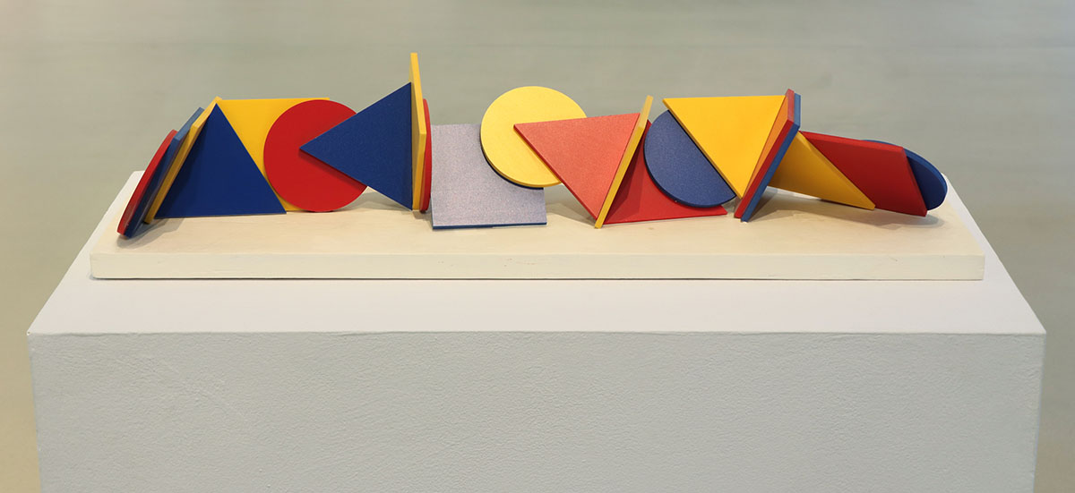 Ohne Titel, 199714 x 71 x 18 cmplastic, on wooden board (2 x 75 x 19 cm)