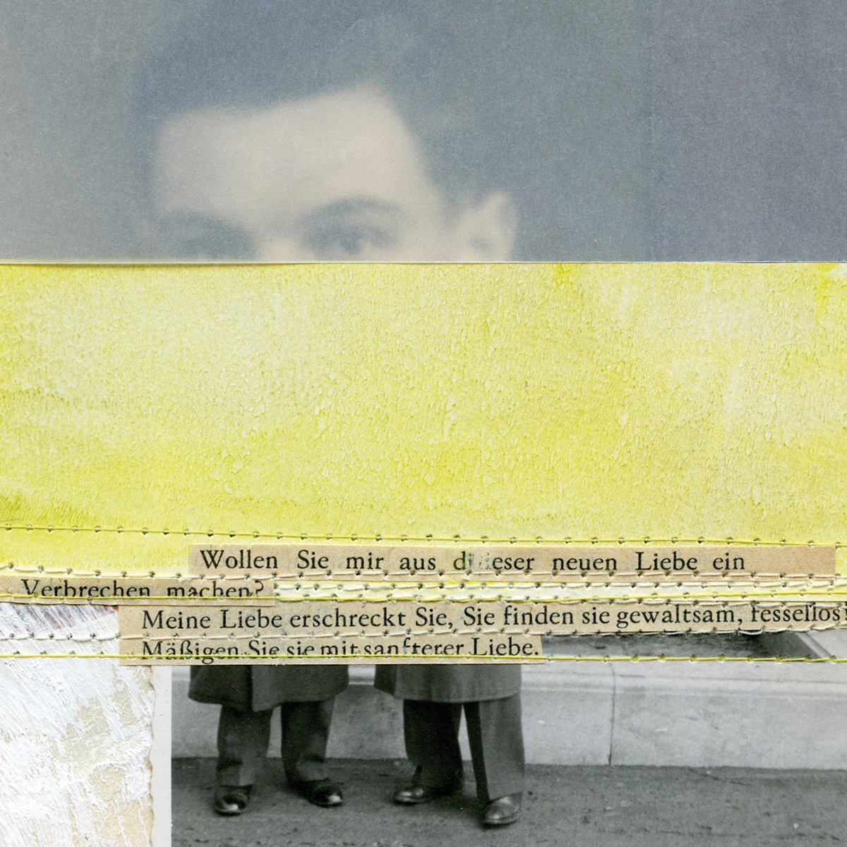 Poesie der kleinen Dinge 58, 202210,5 x 10,5 cm in 30 x 30 cmPapiercollage, Vintage Fotos, genäht; gerahmt Poesie der kleinen Dinge 58, 202210,5 x 10,5 cm in 30 x 30 cmPapiercollage, Vintage Fotos, genäht; gerahmt