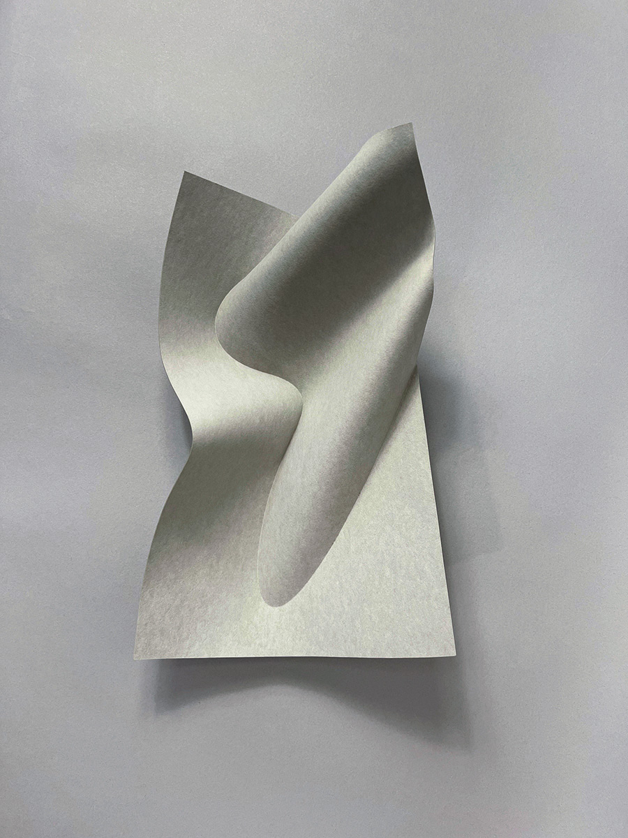 Rechteckige Einfalt mit Doppelverdrehung 01, 201941 x 27 x 13 cmvulcanised cellulos, grey Rechteckige Einfalt mit Doppelverdrehung 01, 201941 x 27 x 13 cmvulcanised cellulos, grey