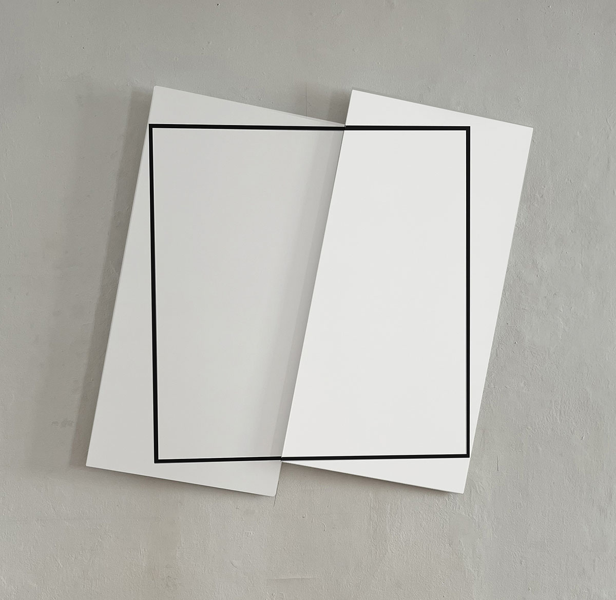 Quadrat im Rechteck, 2023each 37,5 x 75 cm, 2 pieces, in total 83 x 87 x 5 cmaluminum, acrylic lacquer Quadrat im Rechteck, 2023each 37,5 x 75 cm, 2 pieces, in total 83 x 87 x 5 cmaluminum, acrylic lacquer