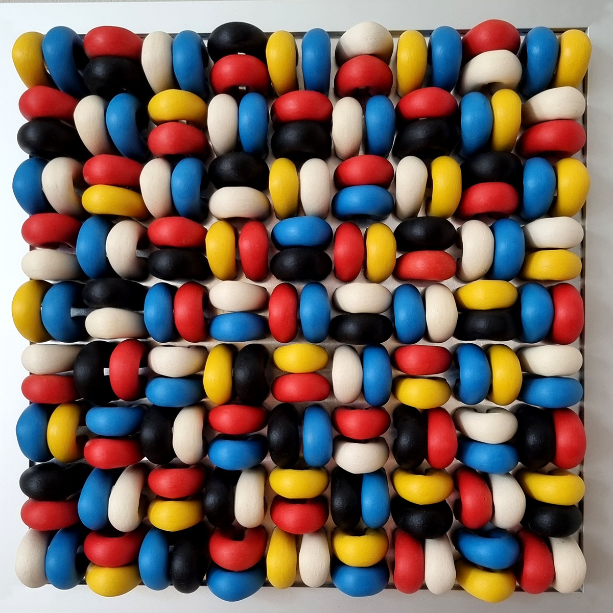 5 Farben (bunt), 202230 x 30 x 5,5 cmAluminium, Elastomere