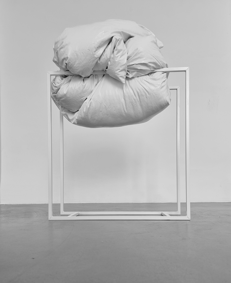White pillow II), 202177 x 60 x 40 cmMixed media