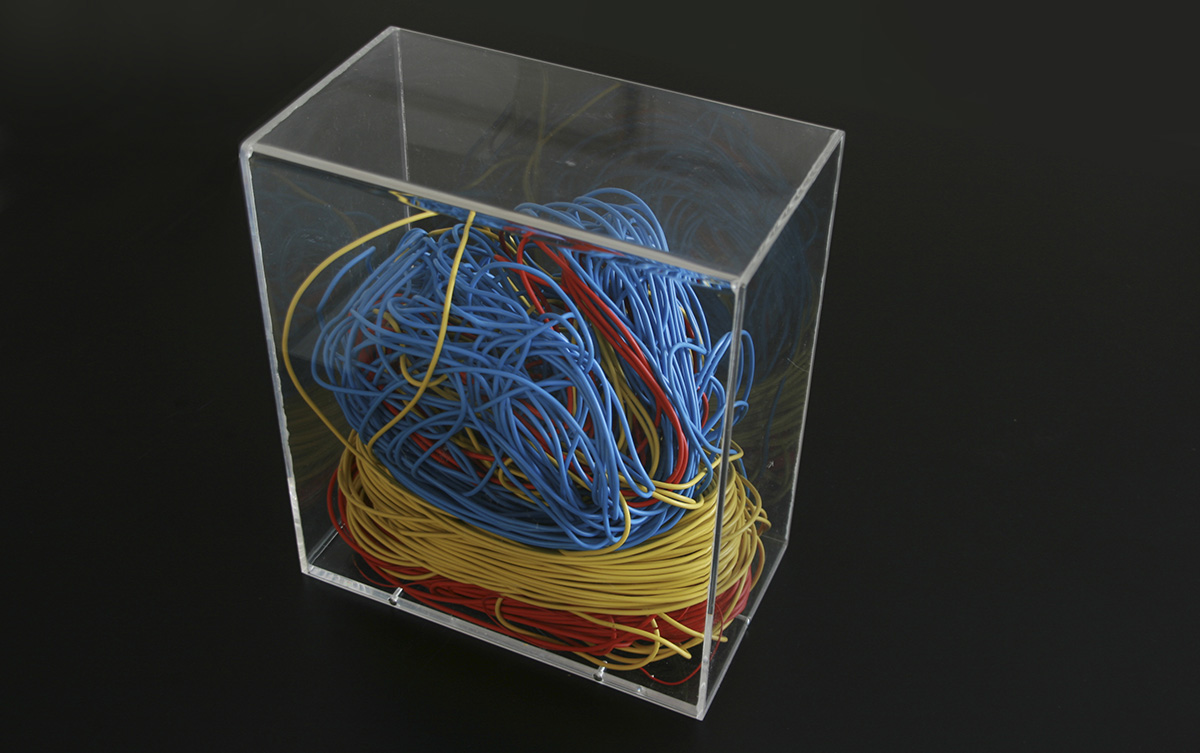 Farbe – kompakt, 197928 x 24,5 x 14 cmplastic-insulated copper wires, plexi glass