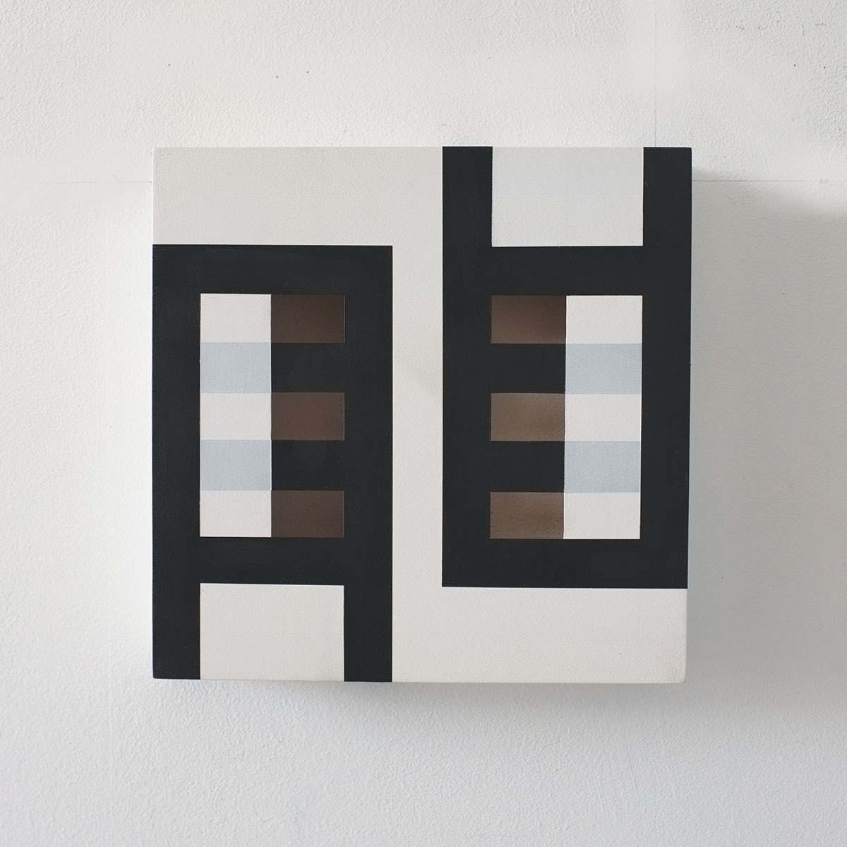 UTW9 (fence), 200830 x 30 x 6 cmacrylic on zinc and wood