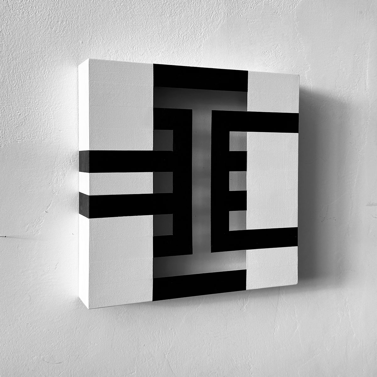 UTW7 (clip), 200830 x 30 x 6 cmacrylic on zinc and wood