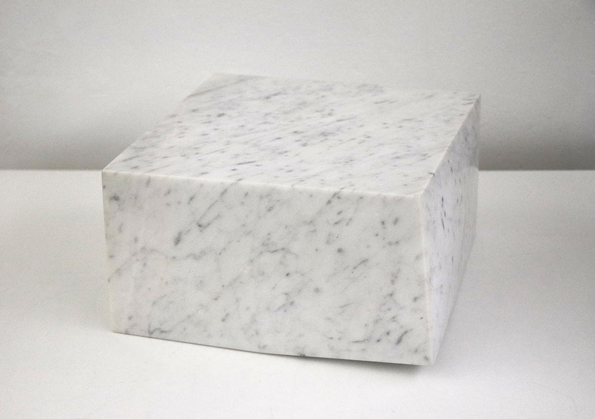 Beginn einer Bewegung, 198628 x 28 x 15,5 cmCarrara marble