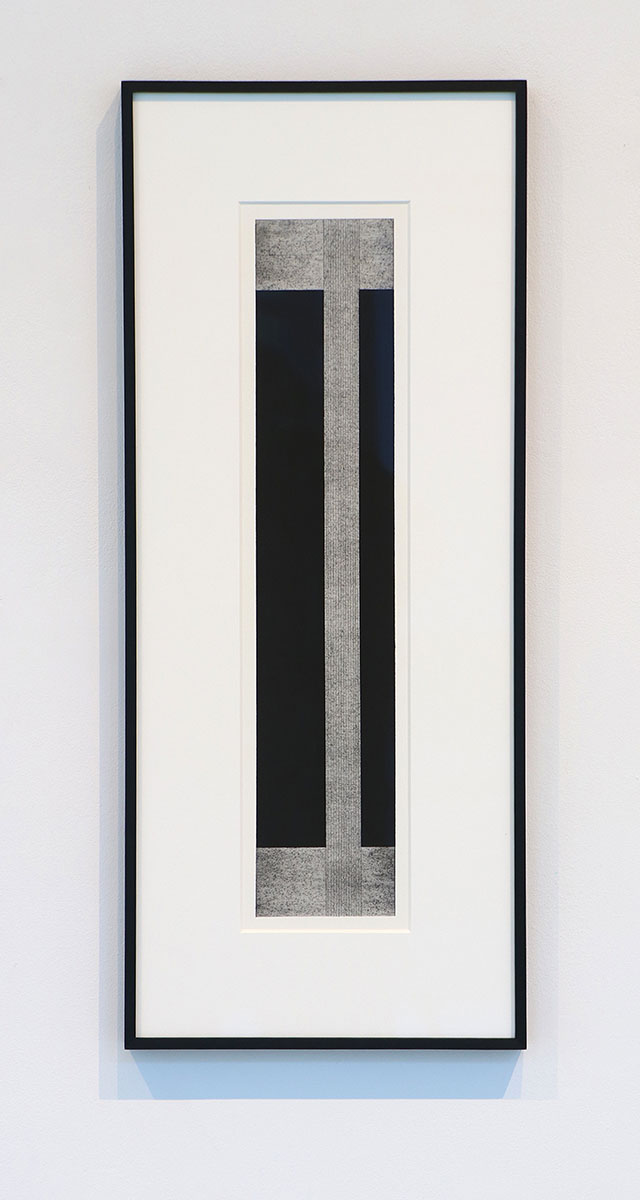 COLUMN 4, 199650 x 10 cm in 69 x 30 cmAcryl und Reisskohle auf Papier; gerahmt, Museumsglas COLUMN 4, 199650 x 10 cm in 69 x 30 cmAcryl und Reisskohle auf Papier; gerahmt, Museumsglas